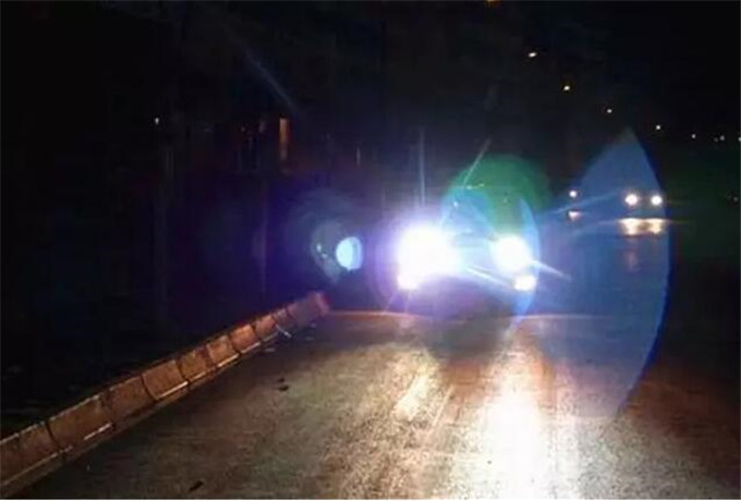 青岛租车夜间跑高速注意事项 注意行车速度 青岛租车夜间跑高速注意事项 注意行车速度